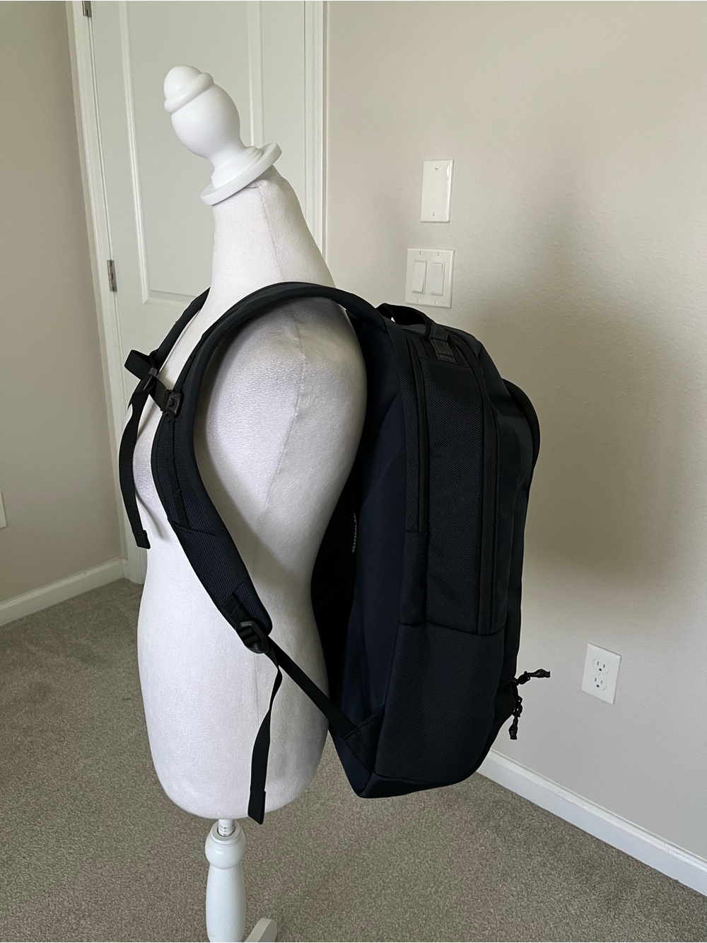 NWOT Ten Thousand Black Tactical Travel Backpack - Picture 3 of 15